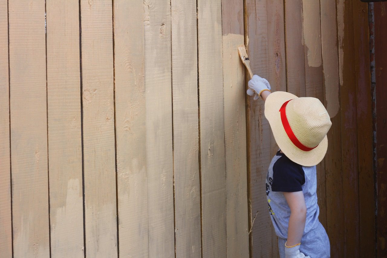 Fence Painting and Staining: Protecting Outdoor Spaces in Taqcoma and Bonney Lake