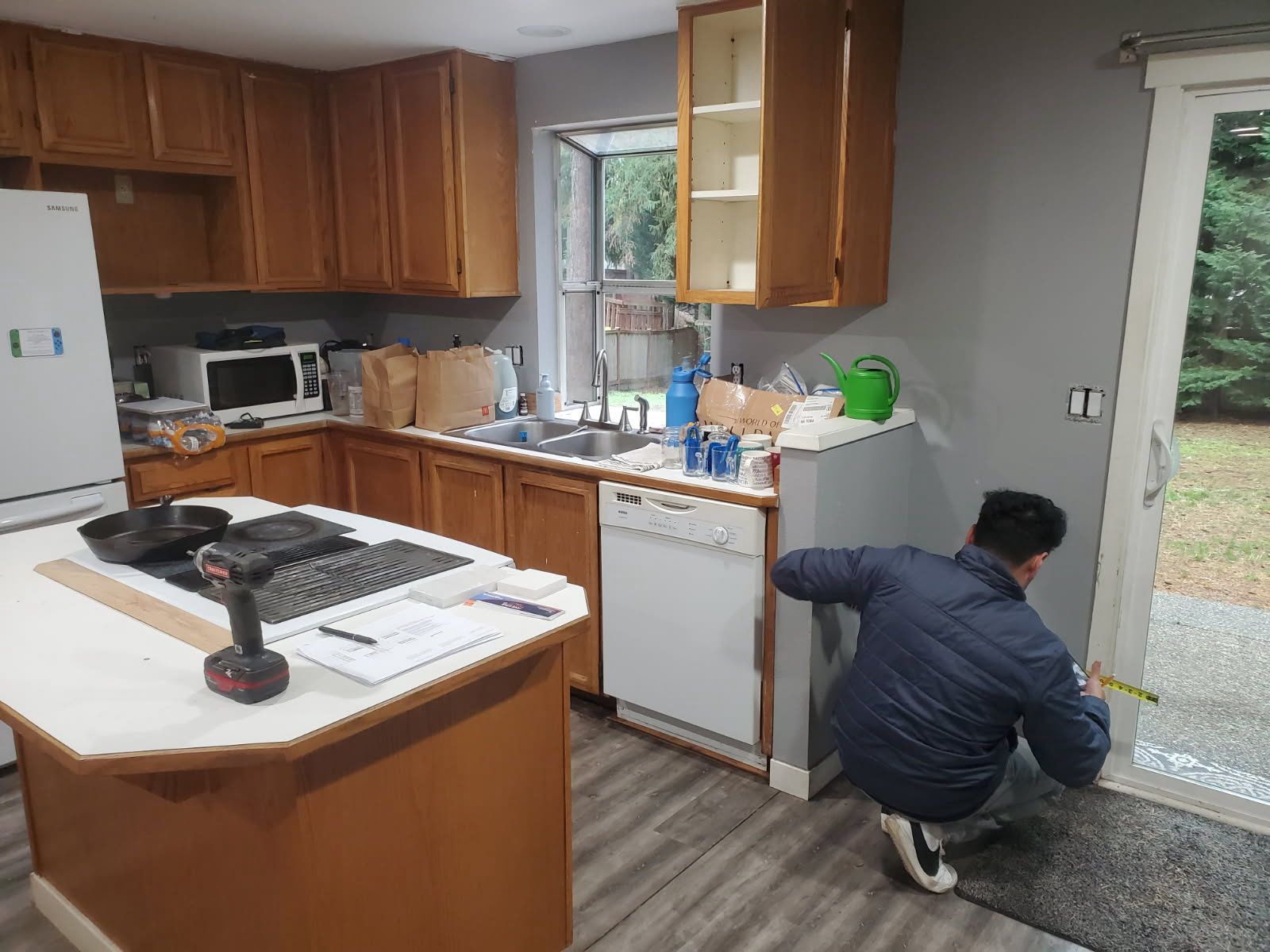 Refurbishing and Repainting Kitchen Fronts: A Smart Upgrade for Bonney Lake Homes