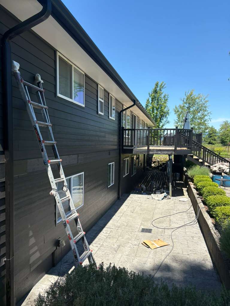 How Bonney Lake Weather Affects Exterior Paint and What Homeowners Can Do About It